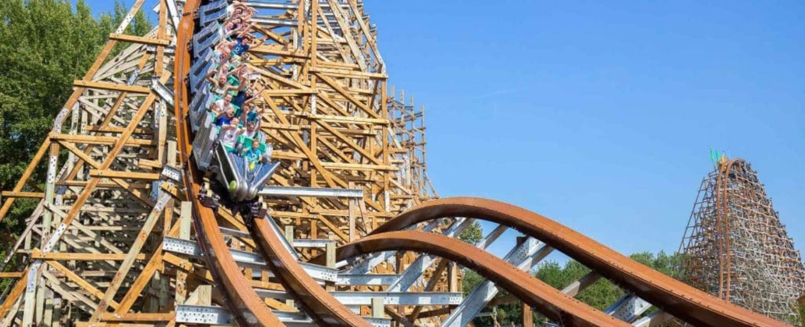 Beveiliging van achtbaan met een trapped-key systeem